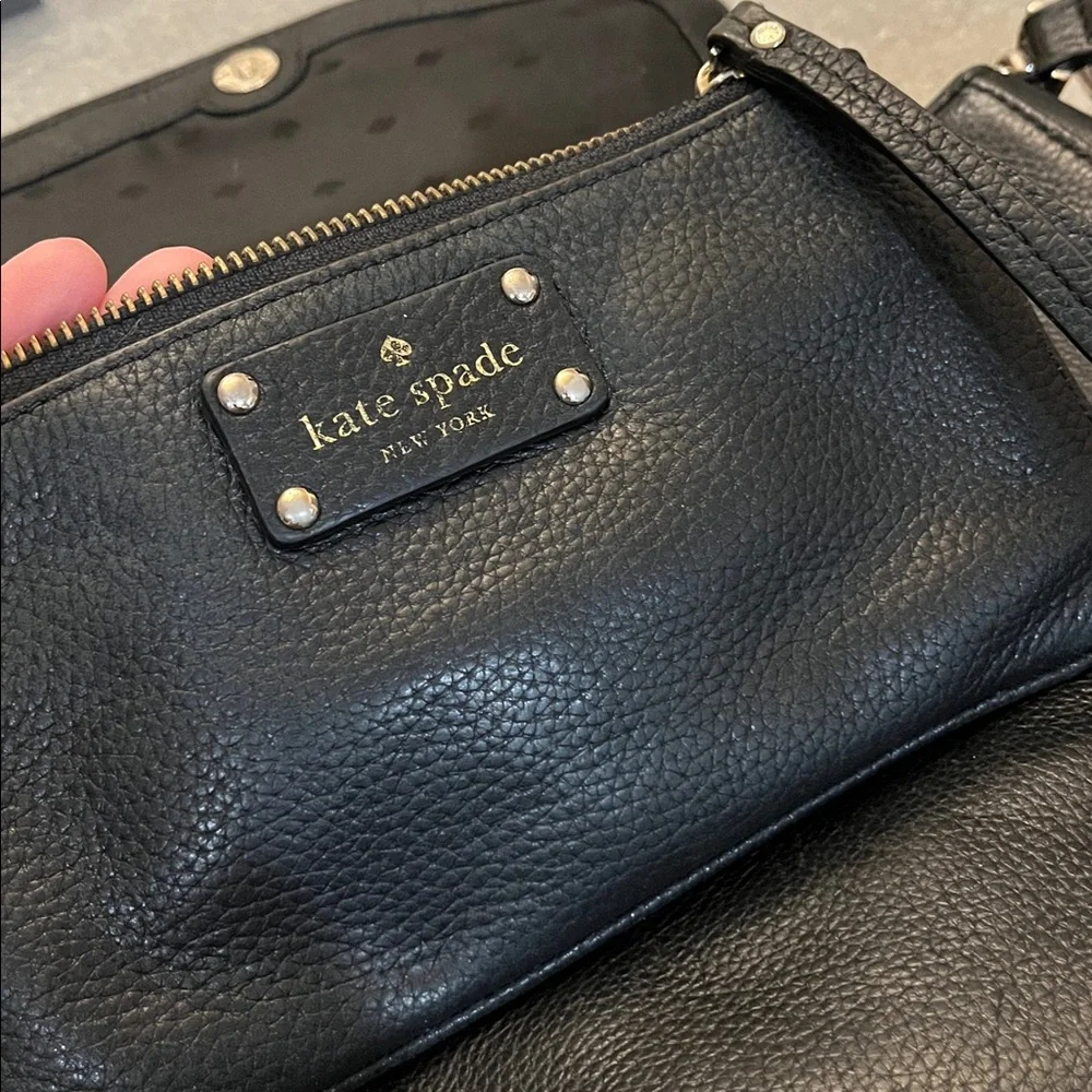 Kate Spade Black Leather Shoulder Bag with clutch. Kate Spade Cobble Hill Penny - Picture 3 of 8